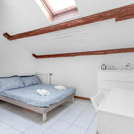 Apartment Ma15 Duomo-loreto - Large - - Bright